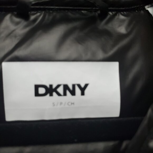 DKNY Coat Womens Size Small Black Hooded Puffer 100% Polyester Machine Washable - Picture 2 of 9